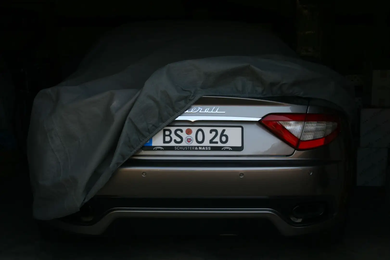 Maserati GranTurismo GranTurismo S Stříbrná - 1