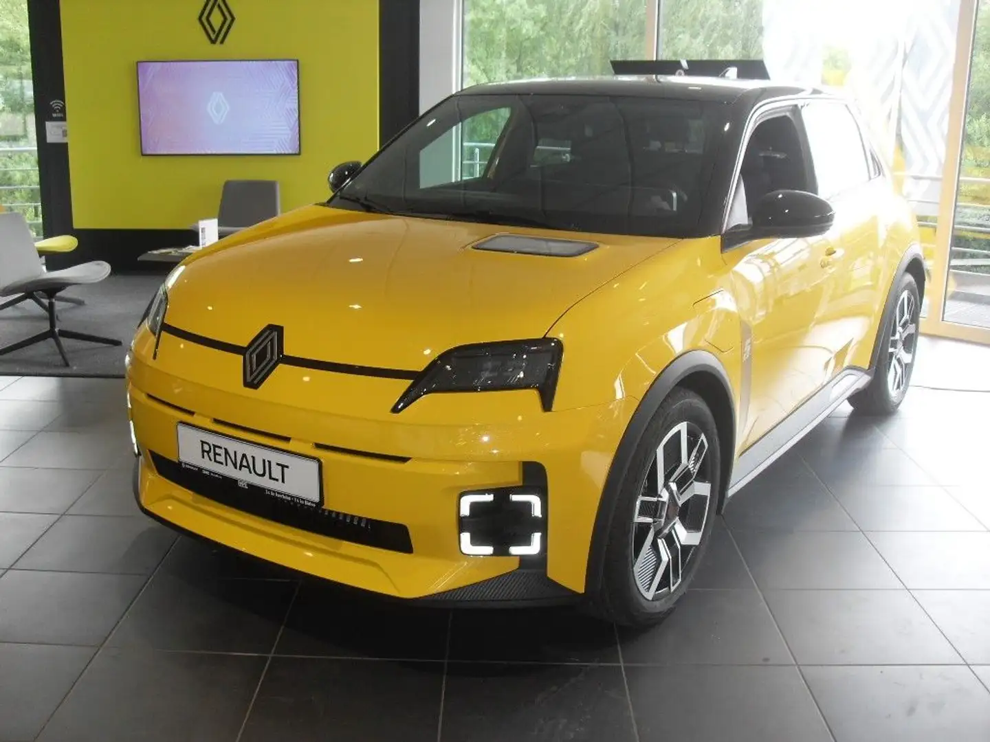 Renault R 5 Techno 120 Urban Range Amarillo - 1