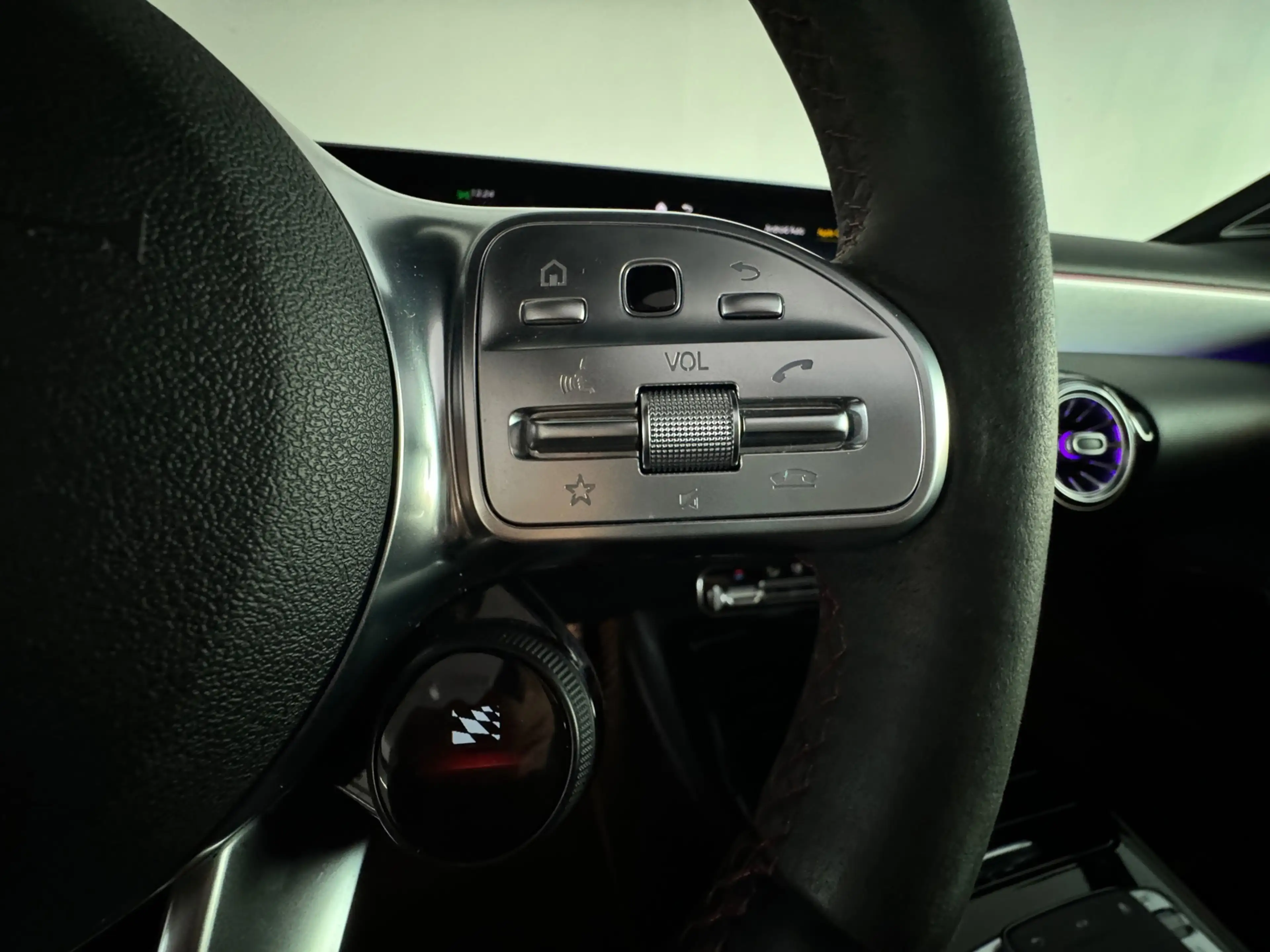 Mercedes-Benz A 45 AMG S 4MATIC+ Pano|Burmester|Memory|360 Camera — photo 12