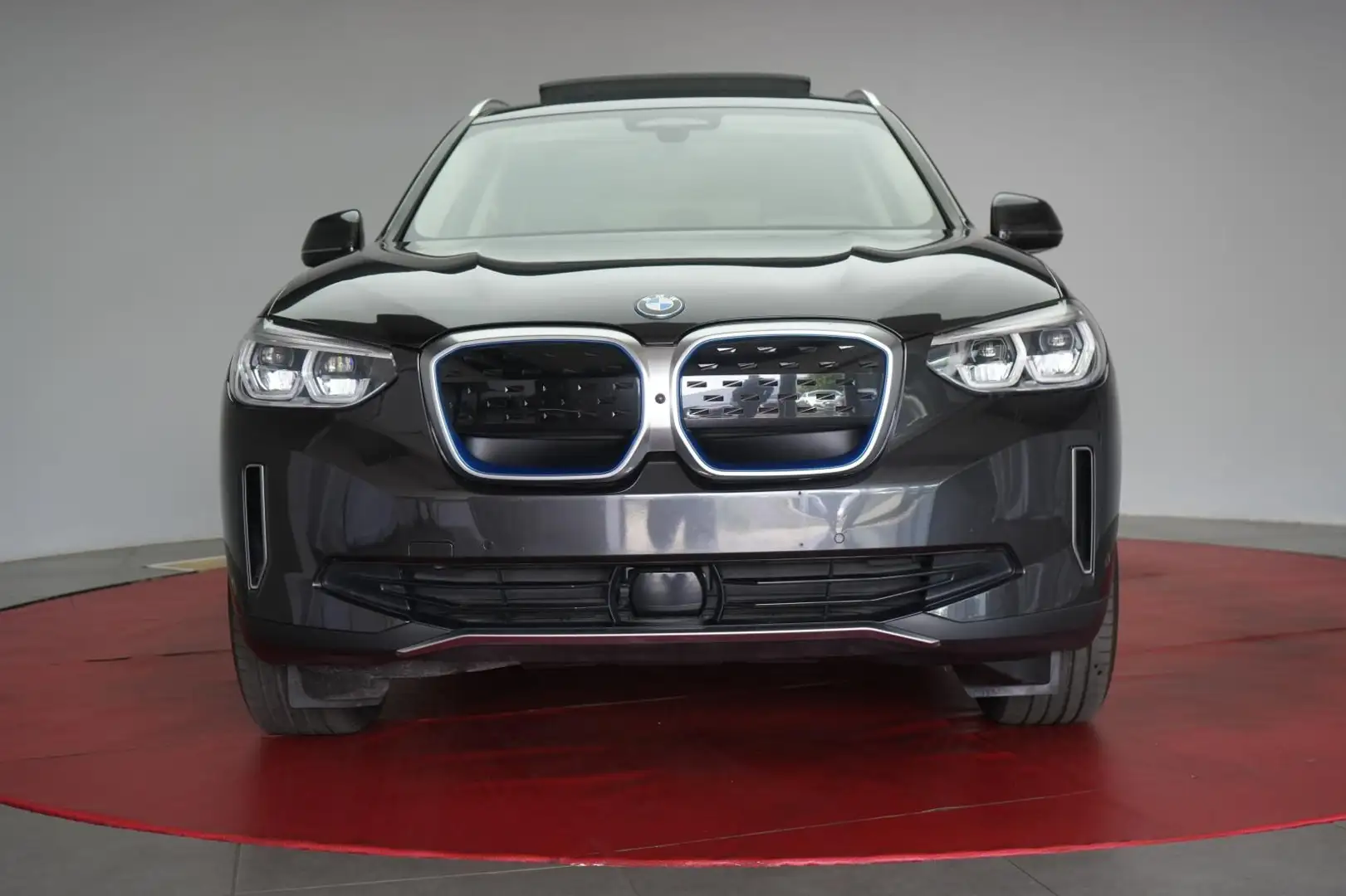 BMW iX3 Impressive Navi/Leder/ACC/Kamera/Virtual/HUD Grau - 2