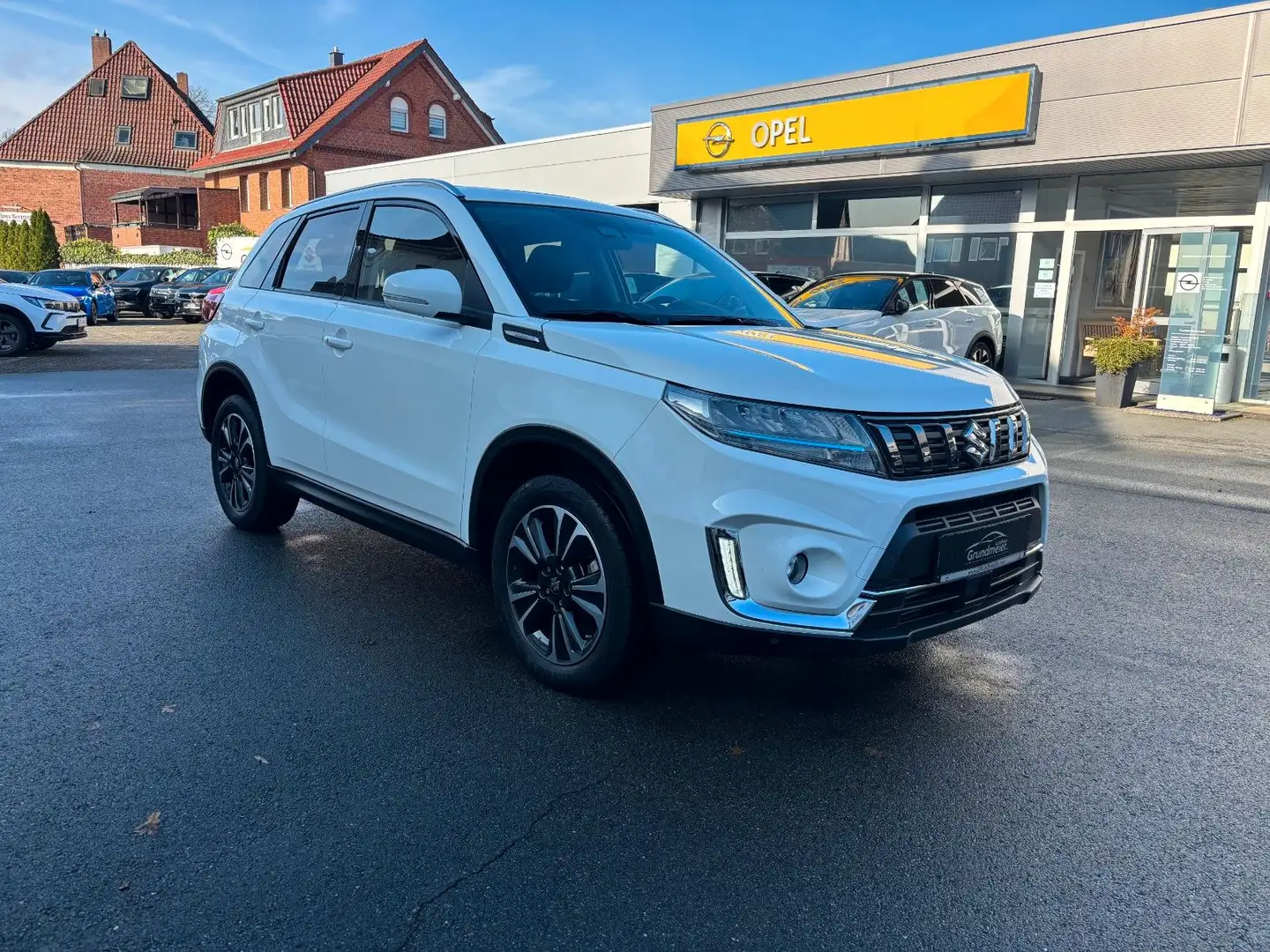 Suzuki Vitara 1.4 Hybrid Comfort+/Navi/Kamera/Panorama Weiß - 2