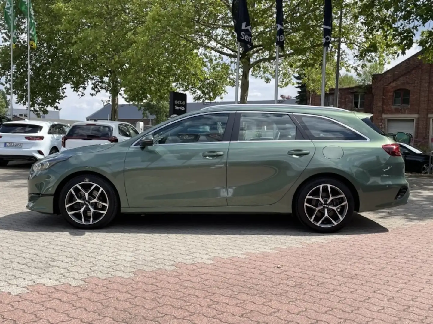 Kia Ceed SW / cee'd SW cee´d Sportswagon 1.5 T-GDI Spirit, Pano,WR,1.Hd Зелений - 2