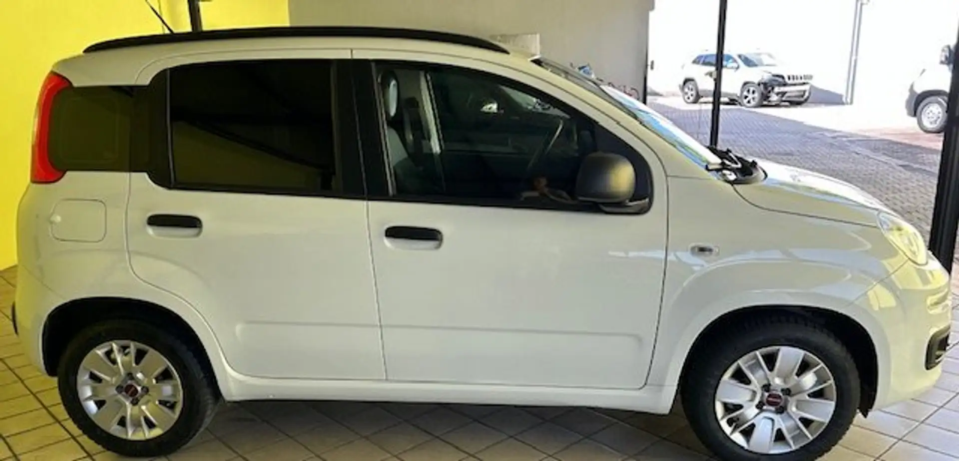 Fiat Panda 1.2 Lounge 69cv E6 Blanc - 2