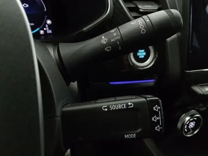 Renault Arkana RS Line E-TECH Híbrido (2021) 2022, foto 19