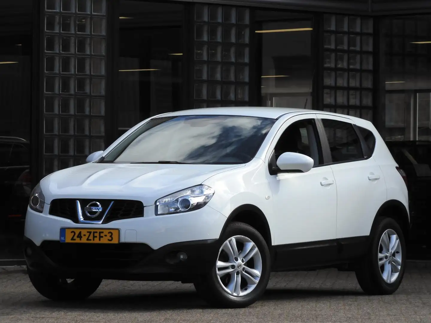 Nissan Qashqai 1.6i NAVI/ CAMERA/ PDC /Climate Control Cruise Con Alb - 2
