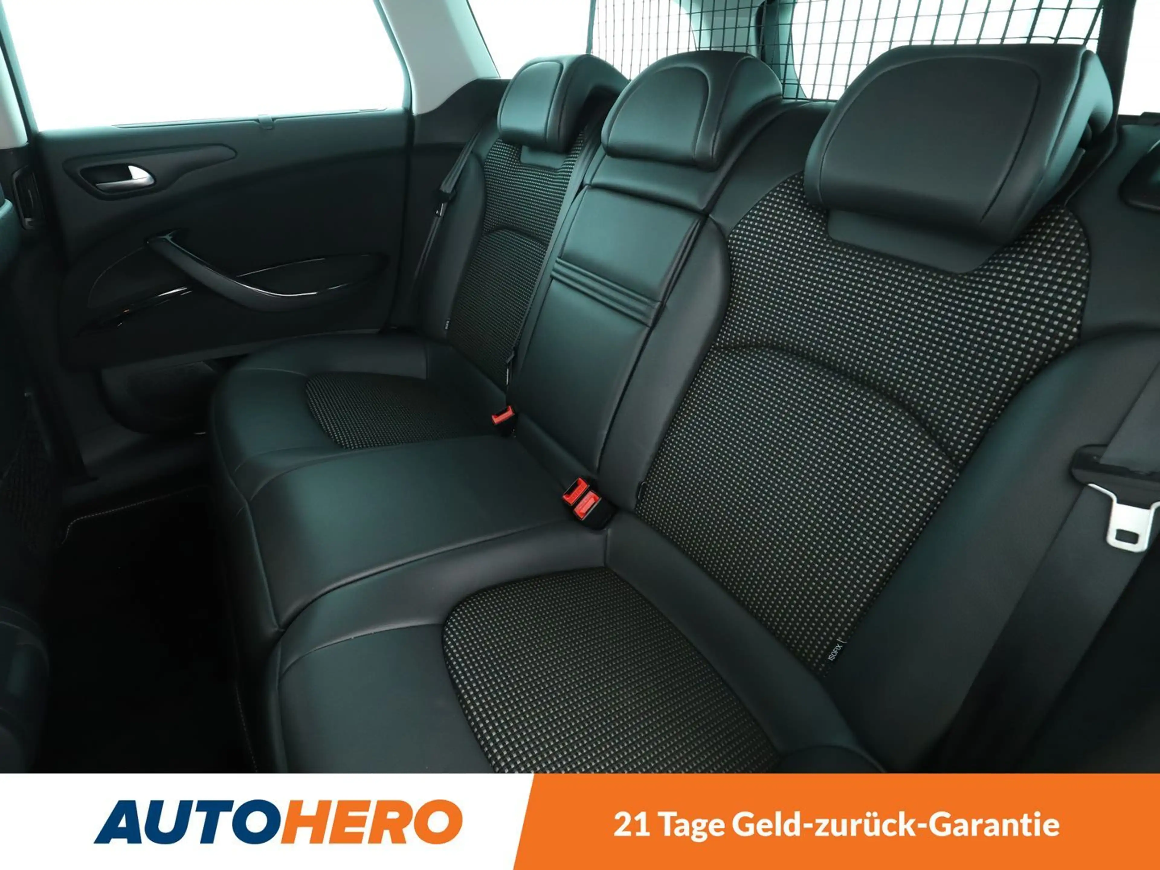 Citroen C5 2.2 HDi Aut.*NAVI*CAM*PDC*SHZ*TEMPO*PANO* — photo 14
