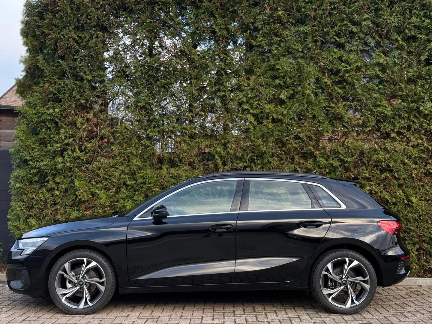 Audi A3 Sportback 35 TFSI Pro Line Camera LED Schwarz - 2