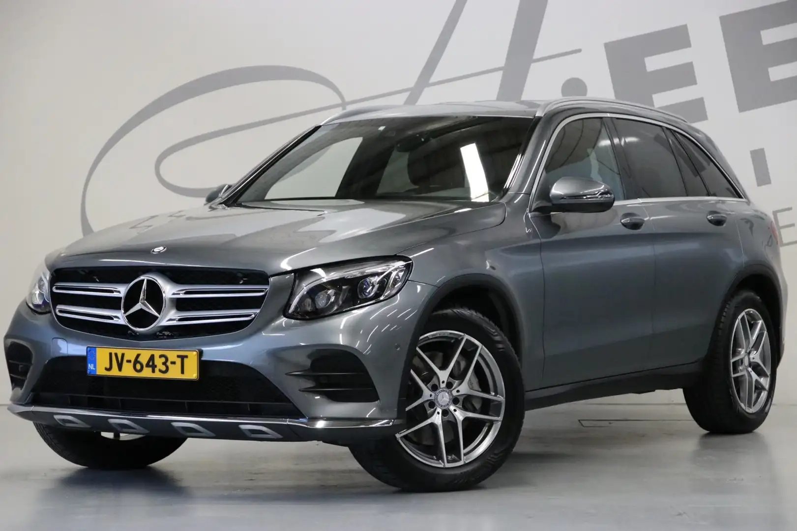 Mercedes-Benz GLC 250 4MATIC AMG-pakket/ Trekhaak/ Dodehoek assistent Grau - 1