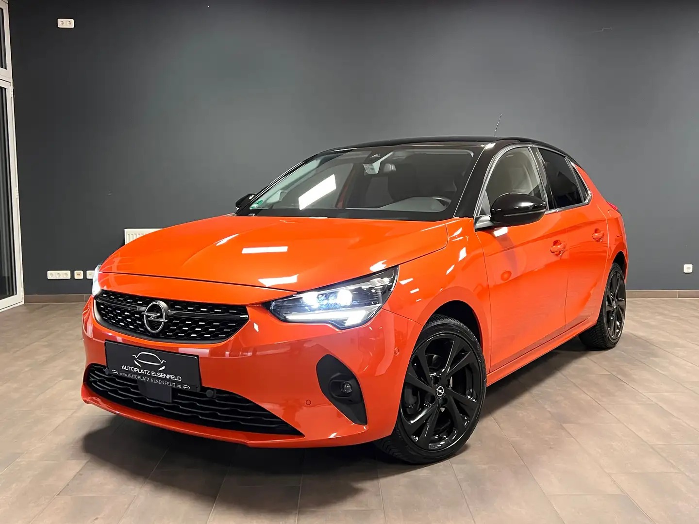 Opel Corsa F 1.2 Elegance / LED / 360° / KEYLESS / SHZ / Orange - 1
