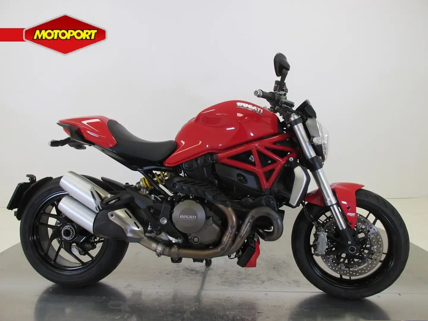Ducati Monster 1200 Rood - 1