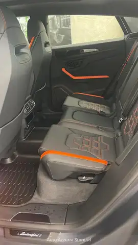 Lamborghini Urus view 11