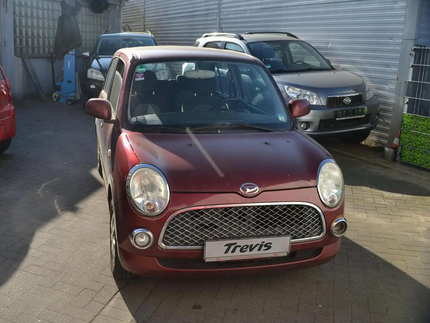 Daihatsu Trevis Trevis 1.0 Momo Klima Ganzjahresreifen II Hand Rot - 1
