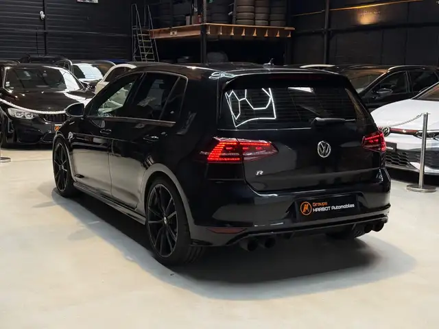Volkswagen Golf view 4