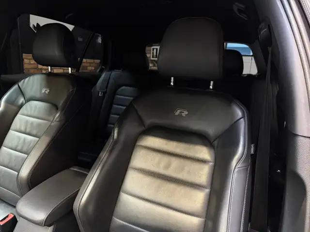 Volkswagen Golf view 8