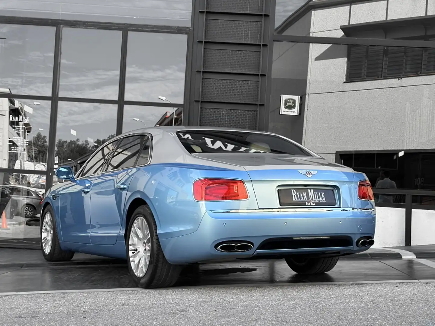 Bentley Flying Spur V8 Azul - 2