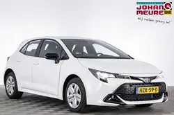 Toyota Corolla Hatchback 5-Door Dodehoekdetectie, Keyless Entry, Garantie, Parkeerhulp met camera, LED verlichting, Mistlampen, Lane Departure Warning Systeem, Isofix