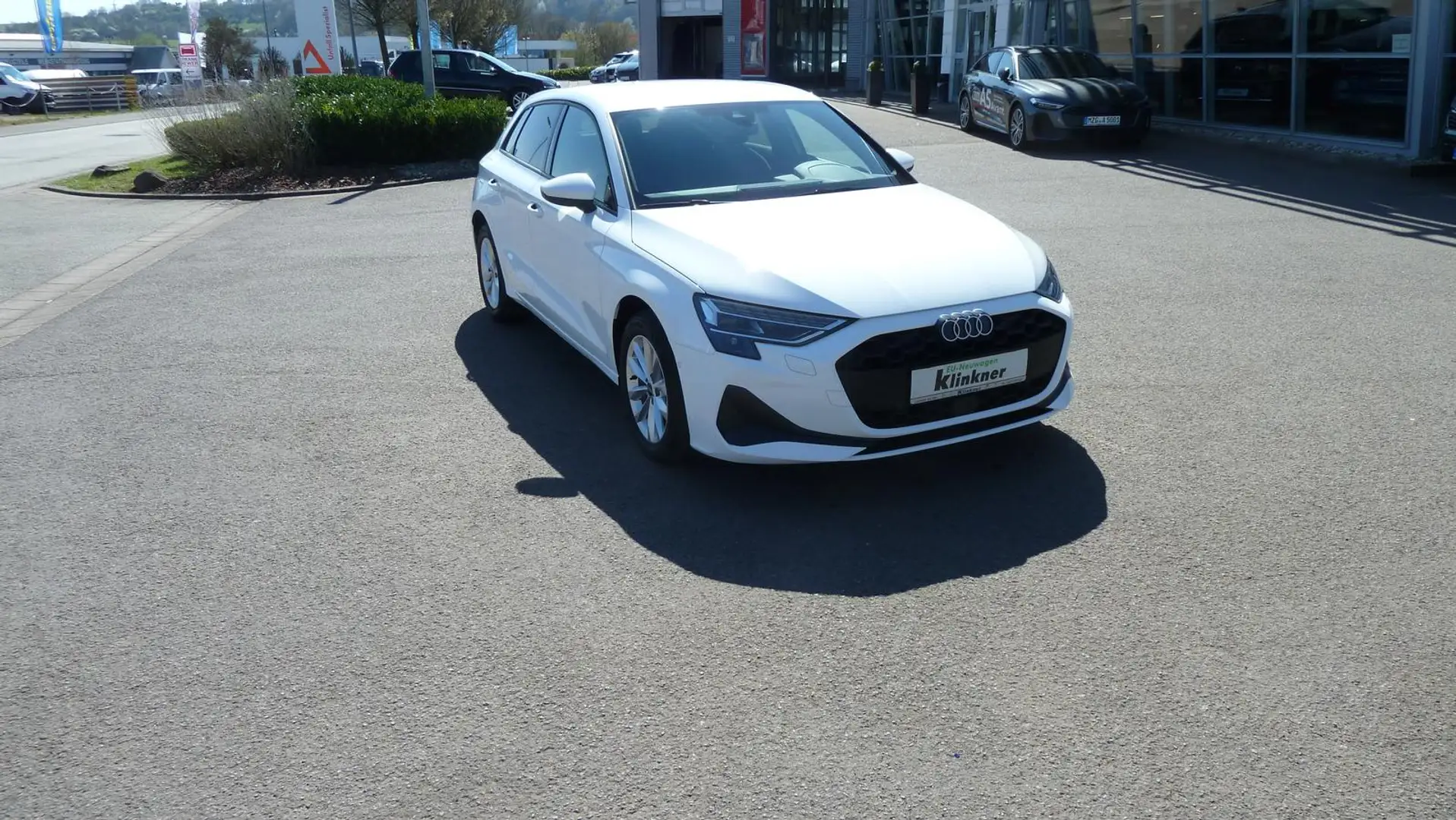 Audi A3 1.5 16V TSI ACT 35 TFSI S tronic Fehér - 2
