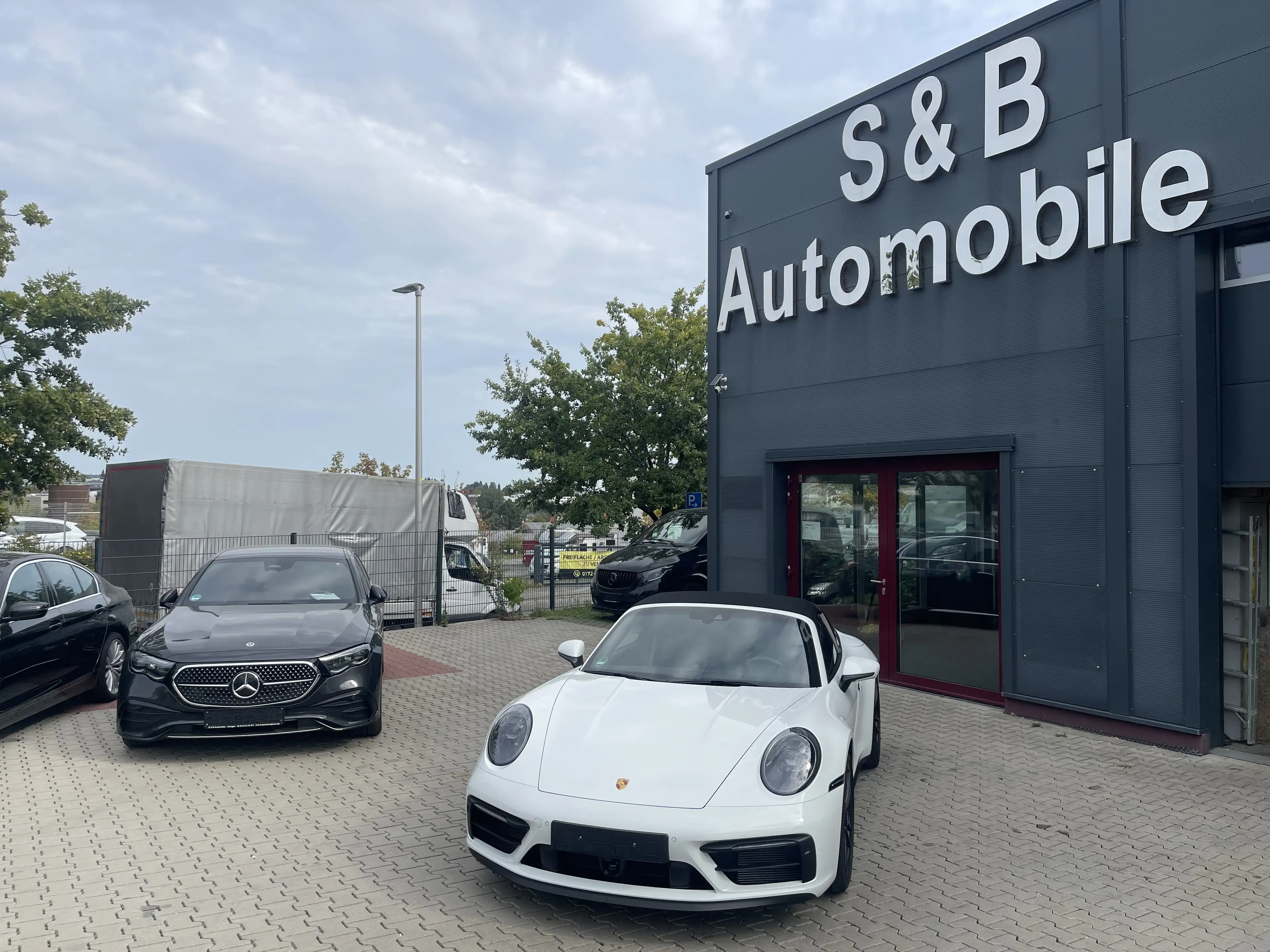 Porsche 992 911 Coupe 911 Targa 4 GTS 1 Hand Mwst