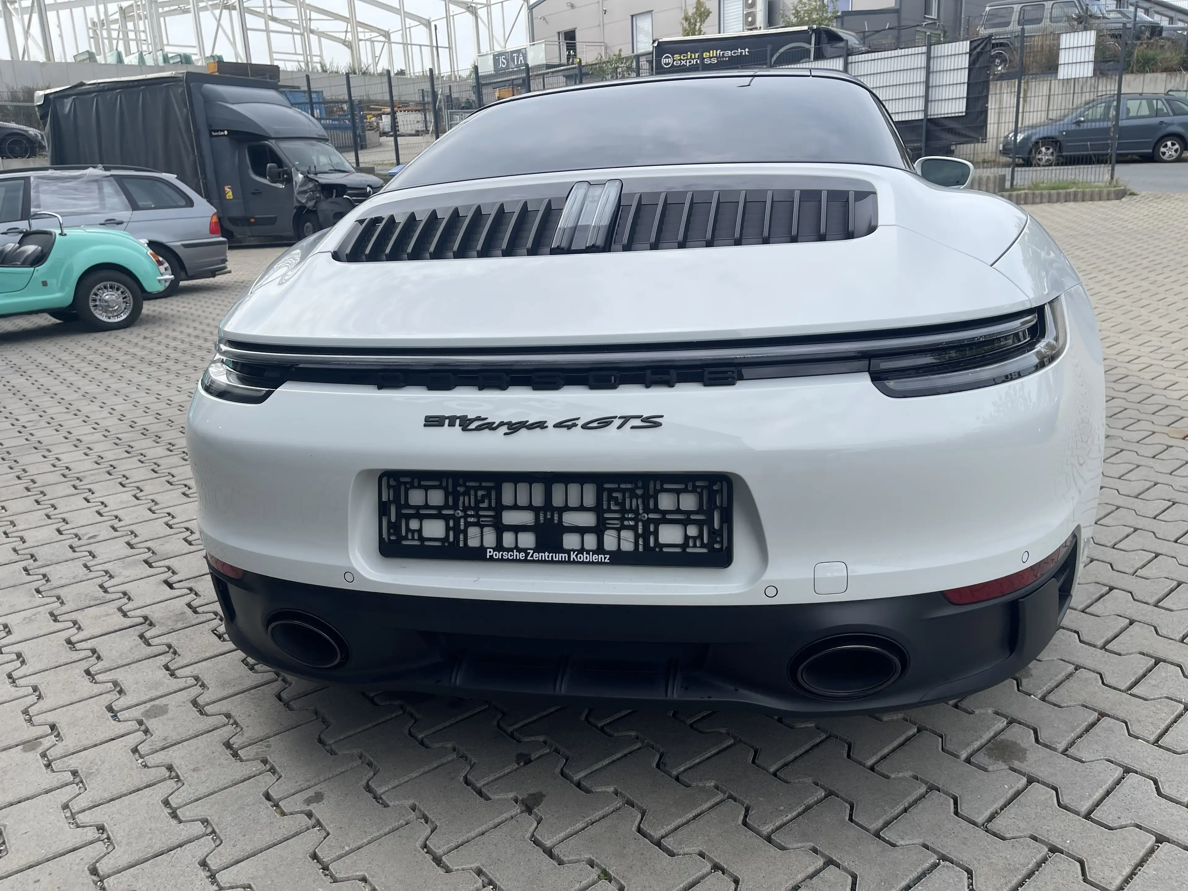Porsche 992 911 Coupe 911 Targa 4 GTS 1 Hand Mwst — photo 7