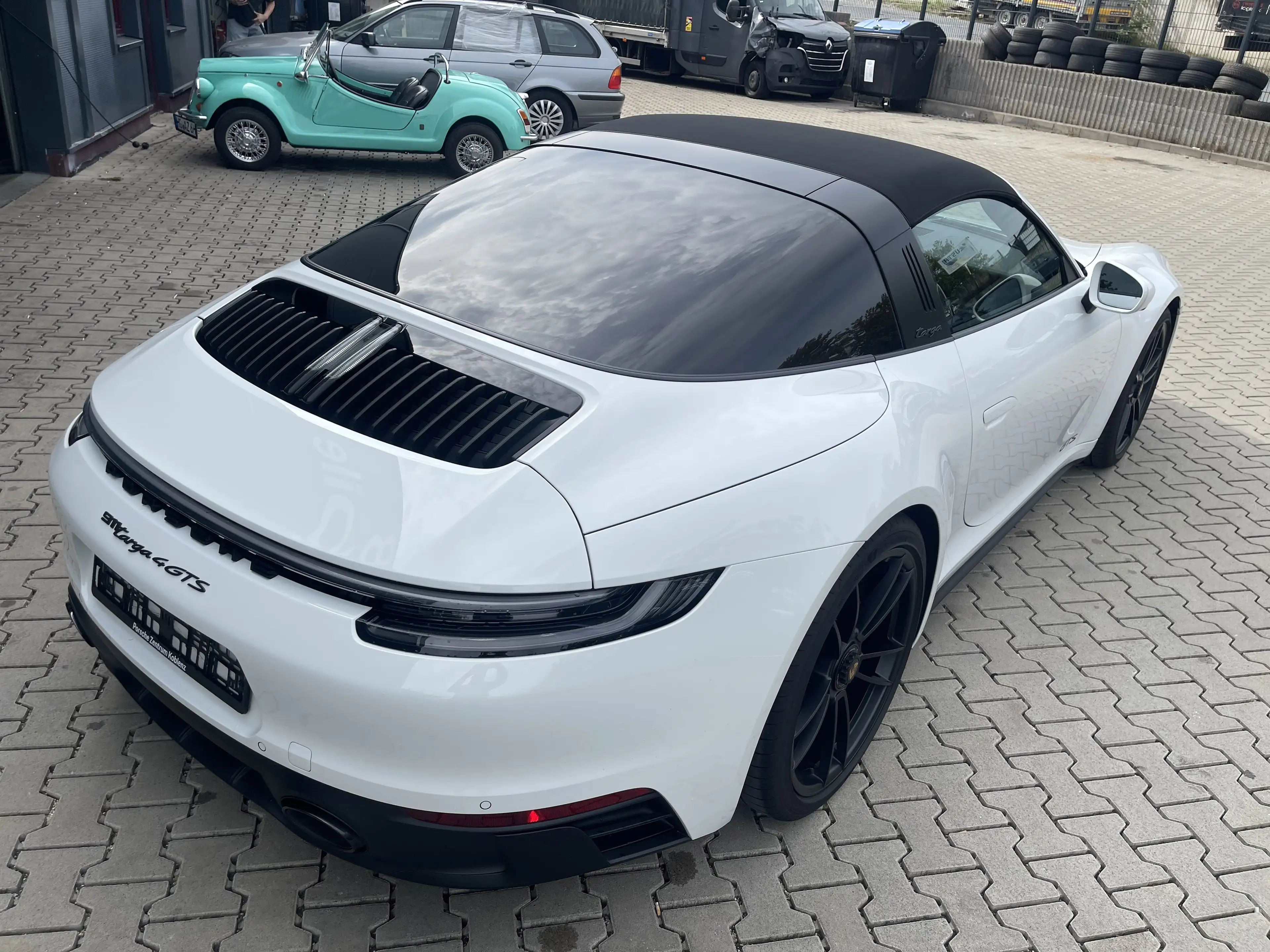 Porsche 992 911 Coupe 911 Targa 4 GTS 1 Hand Mwst — photo 6
