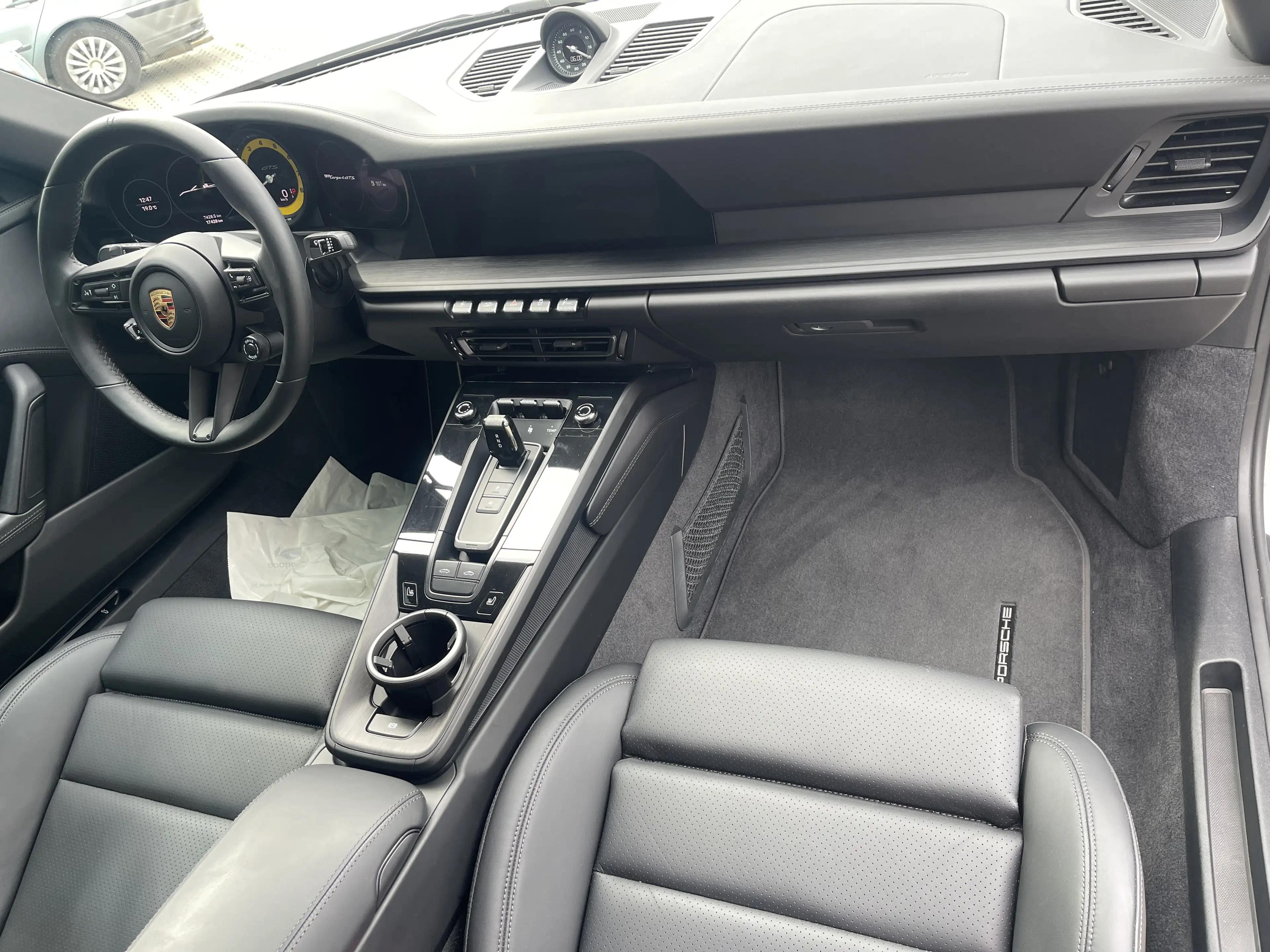 Porsche 992 911 Coupe 911 Targa 4 GTS 1 Hand Mwst — photo 9