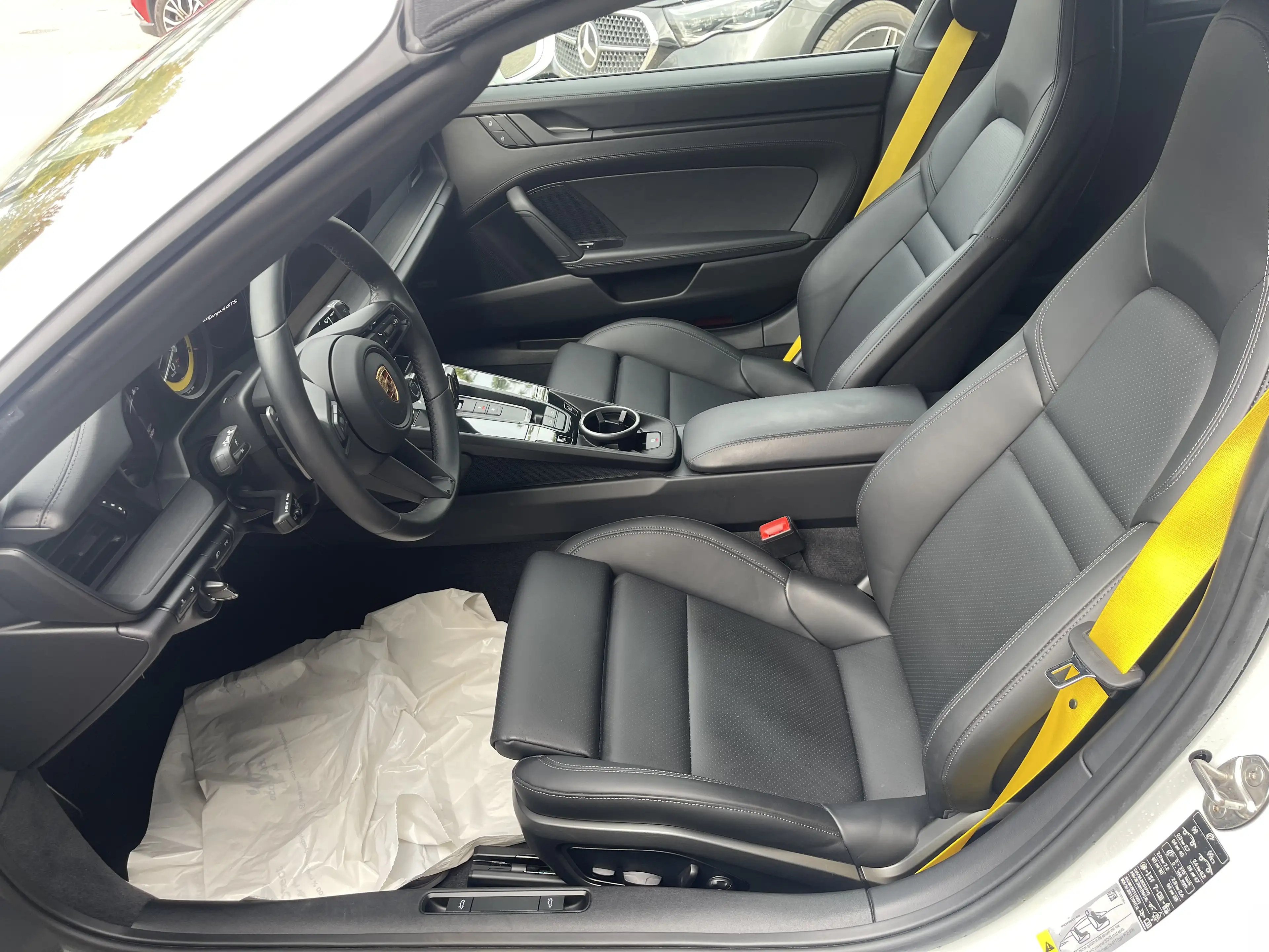 Porsche 992 911 Coupe 911 Targa 4 GTS 1 Hand Mwst — photo 15