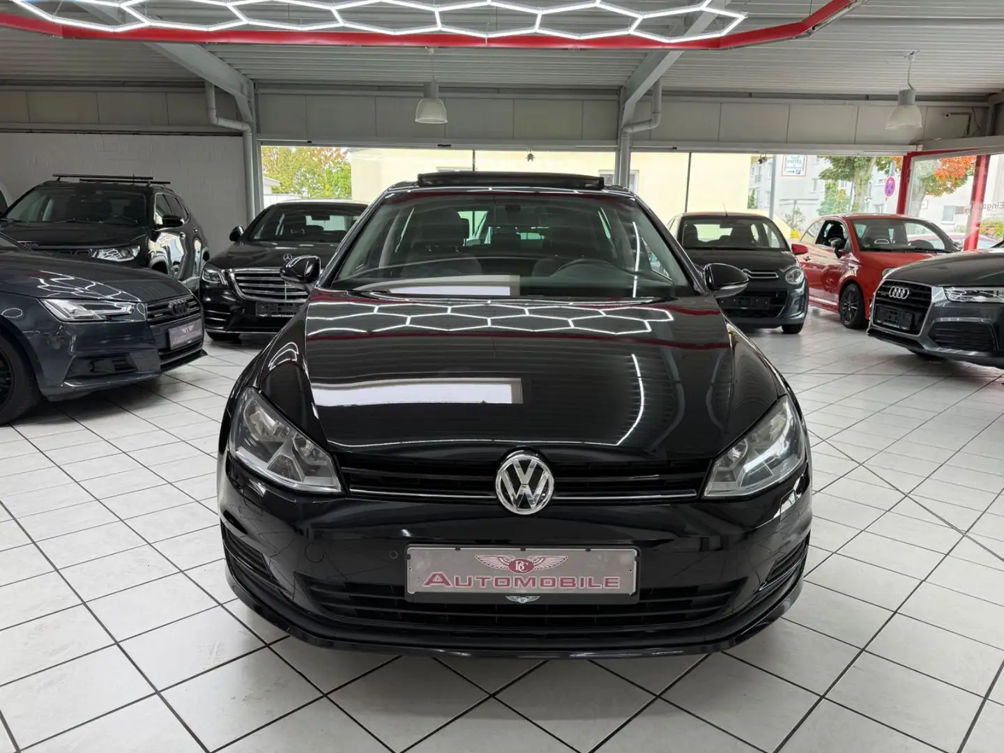 Volkswagen Golf VII Lim. Comfortline BMT PANORAMA LED Schwarz - 2