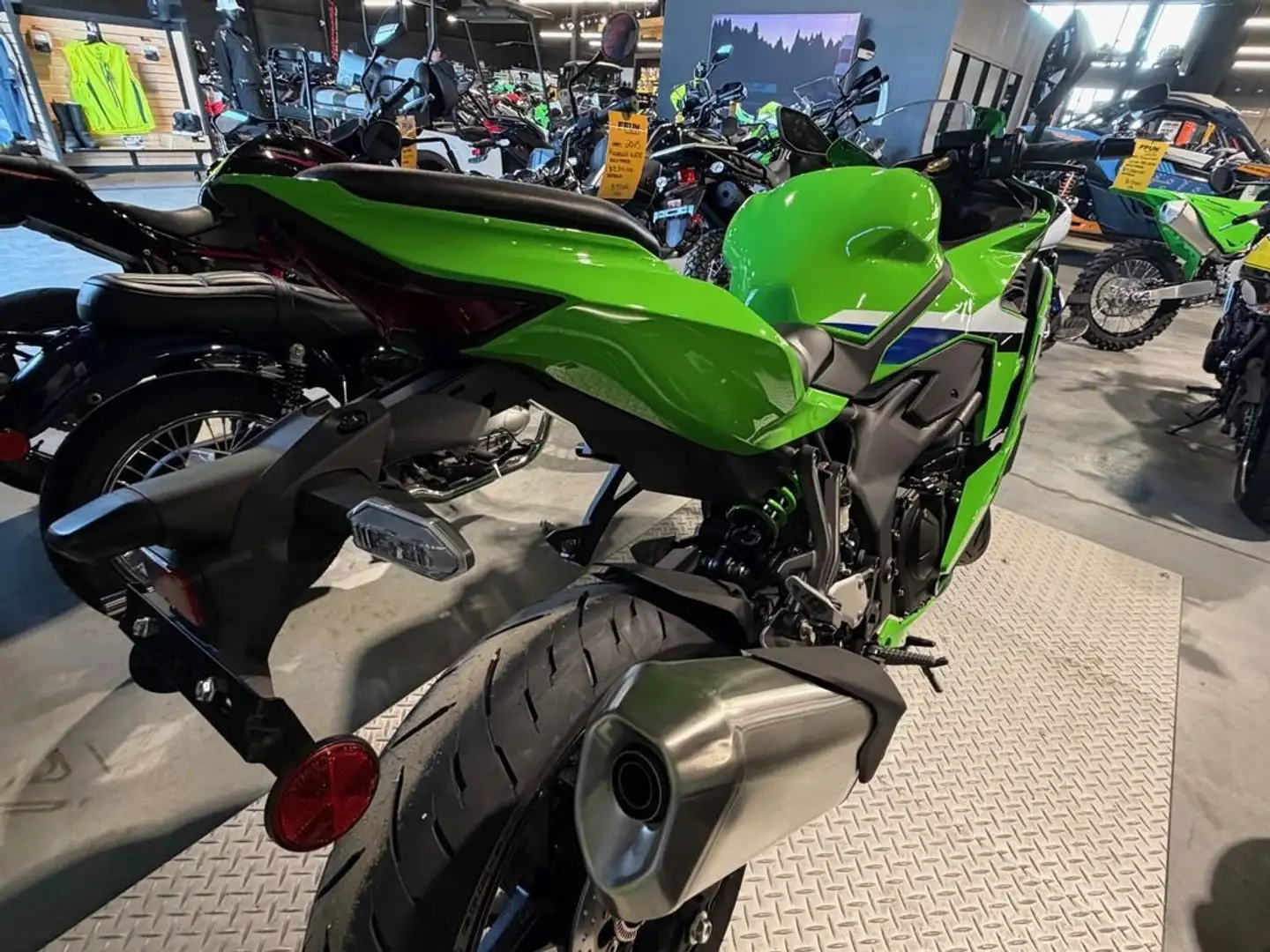 2026 Unspecified Ninja ZX-4RR KRT | $ 11,499 | 1 km Others for
