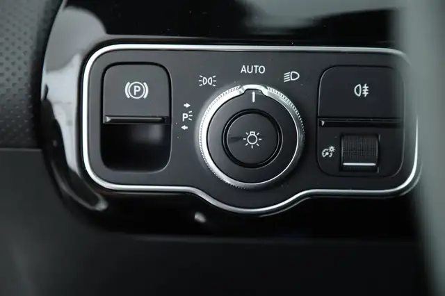 Mercedes-Benz CLA 45 AMG 4MATIC SB PERFORMANCE PANO NIGHT 19ZOLL Ansicht 20