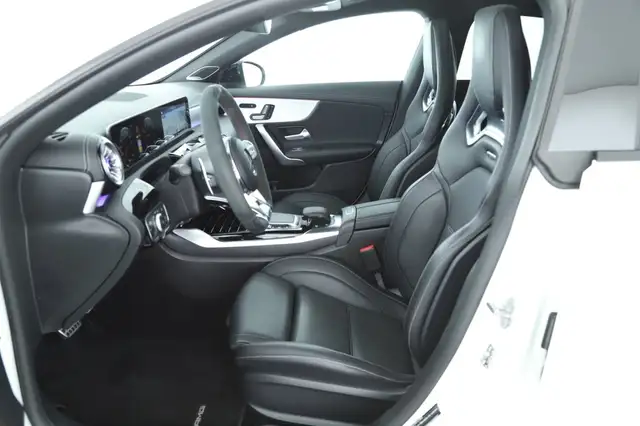 Mercedes-Benz CLA 45 AMG 4MATIC SB PERFORMANCE PANO NIGHT 19ZOLL Ansicht 10