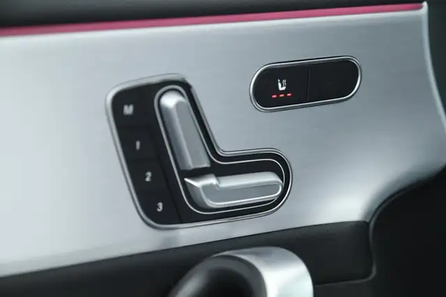 Mercedes-Benz CLA 45 AMG 4MATIC SB PERFORMANCE PANO NIGHT 19ZOLL Ansicht 21