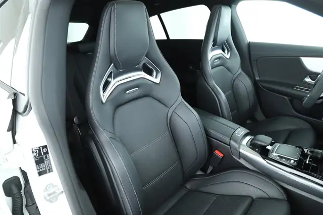 Mercedes-Benz CLA 45 AMG 4MATIC SB PERFORMANCE PANO NIGHT 19ZOLL Ansicht 14