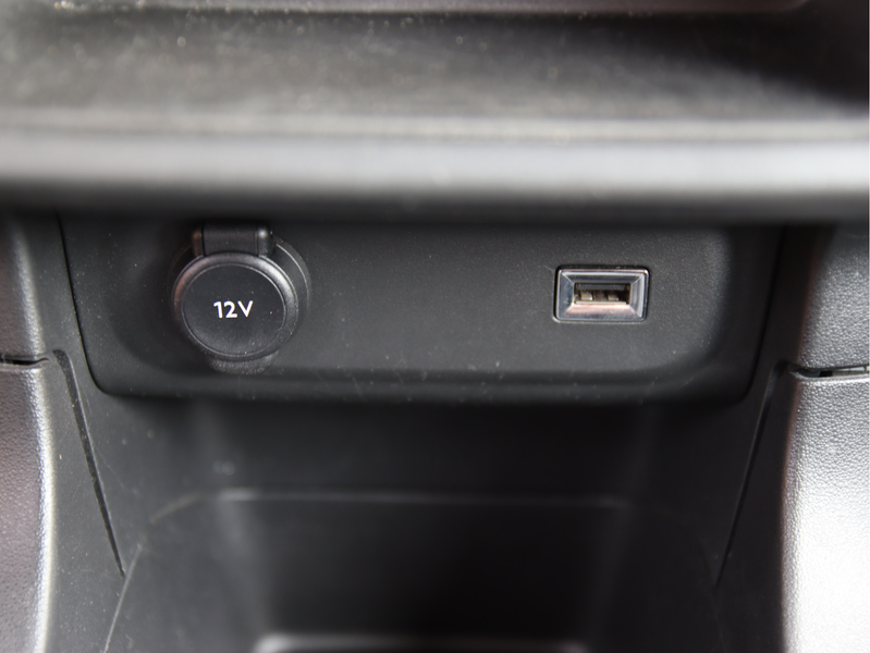 Citroen C3 1.2 PureTech S&S Feel Edition Nw. Distri, Carplay, — photo 30