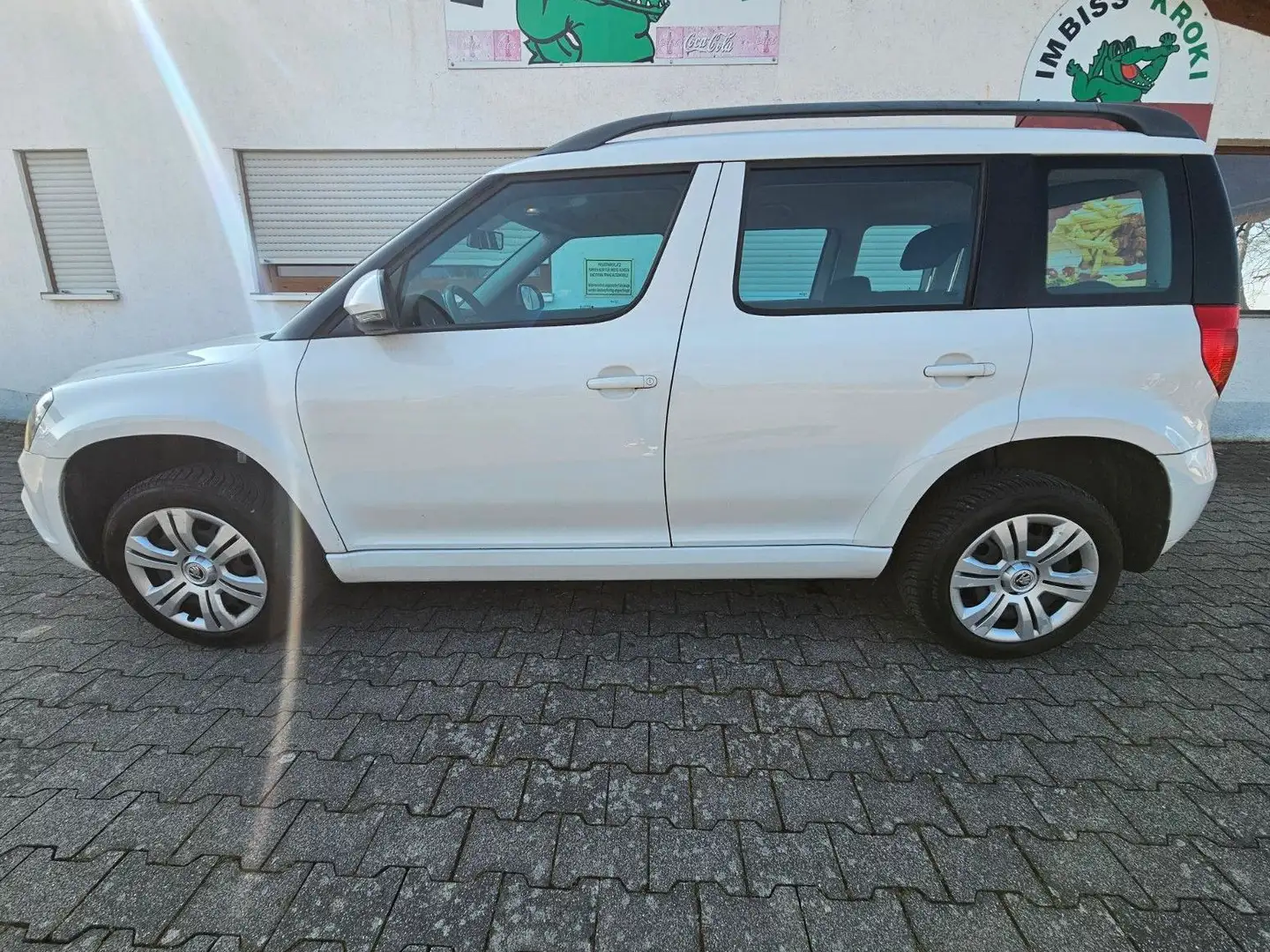 Skoda Yeti Active, 105ps, Klima, Sitzhzg, 1Hd, TÜV NEU Weiß - 2