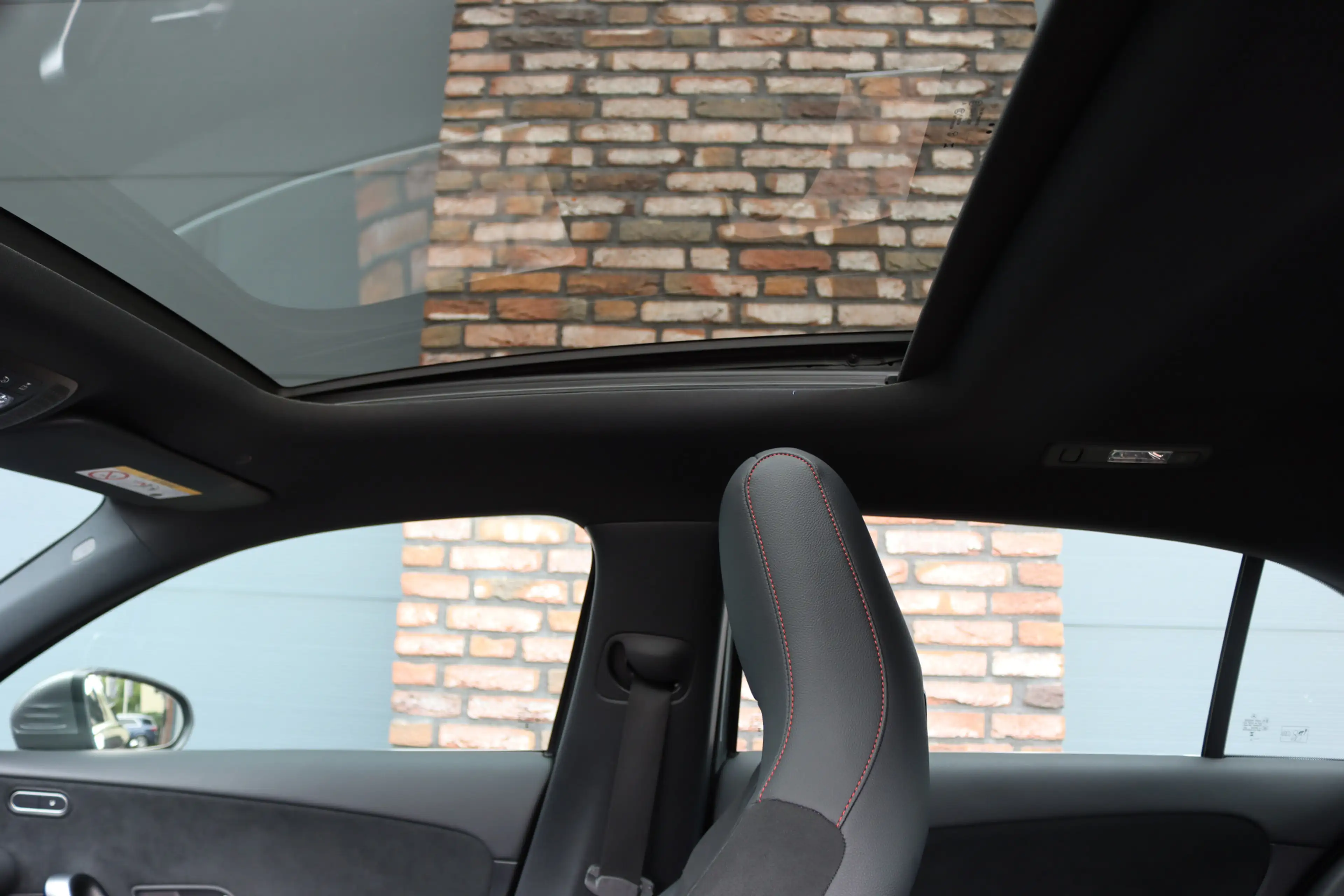 Mercedes-Benz A 250 e AMG Line | Facelift | Panoramadak | Sfeerverlich — photo 4