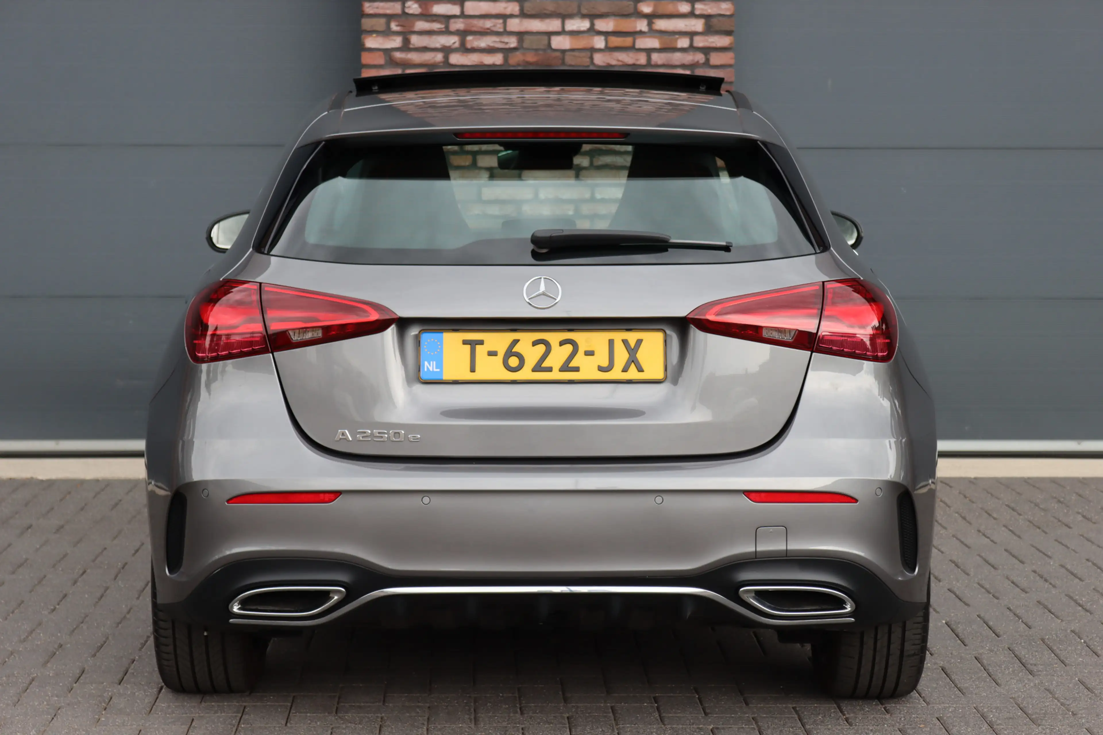 Mercedes-Benz A 250 e AMG Line | Facelift | Panoramadak | Sfeerverlich — photo 15
