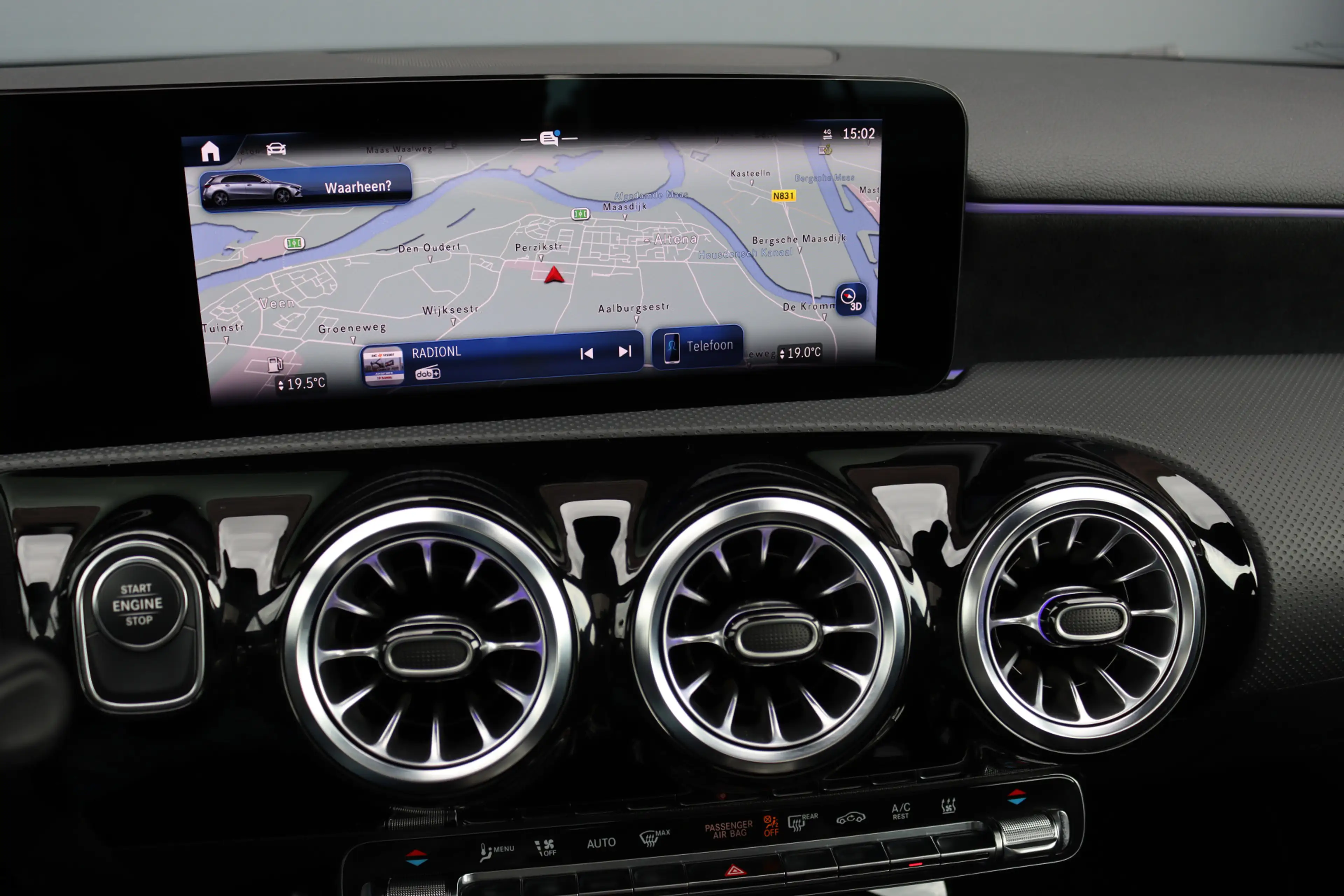 Mercedes-Benz A 250 e AMG Line | Facelift | Panoramadak | Sfeerverlich — photo 10