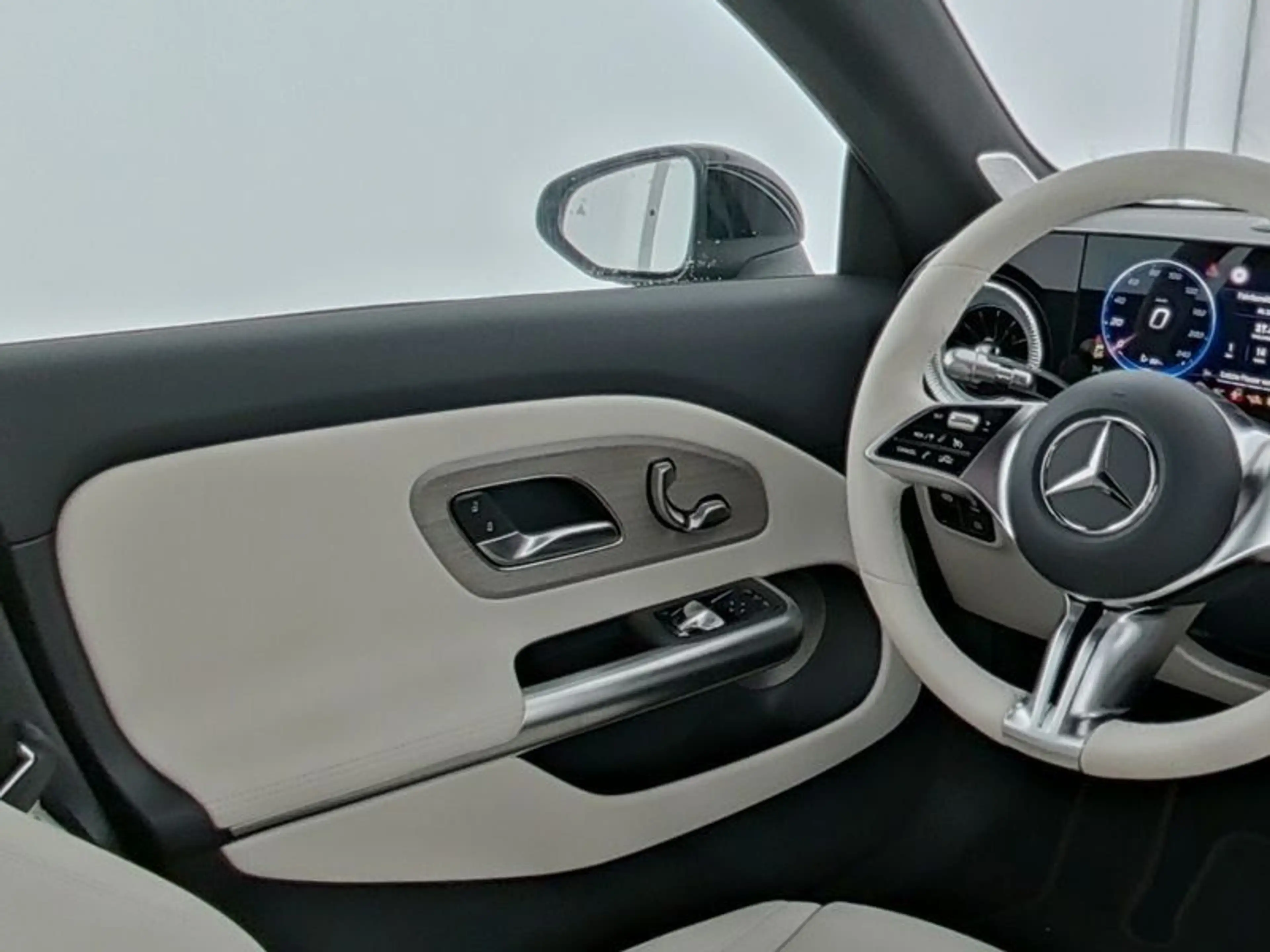 Mercedes-Benz CLA 250 + SB EQ PREMIUM+ AHK SUPERSCREEN PANO FAP — photo 5