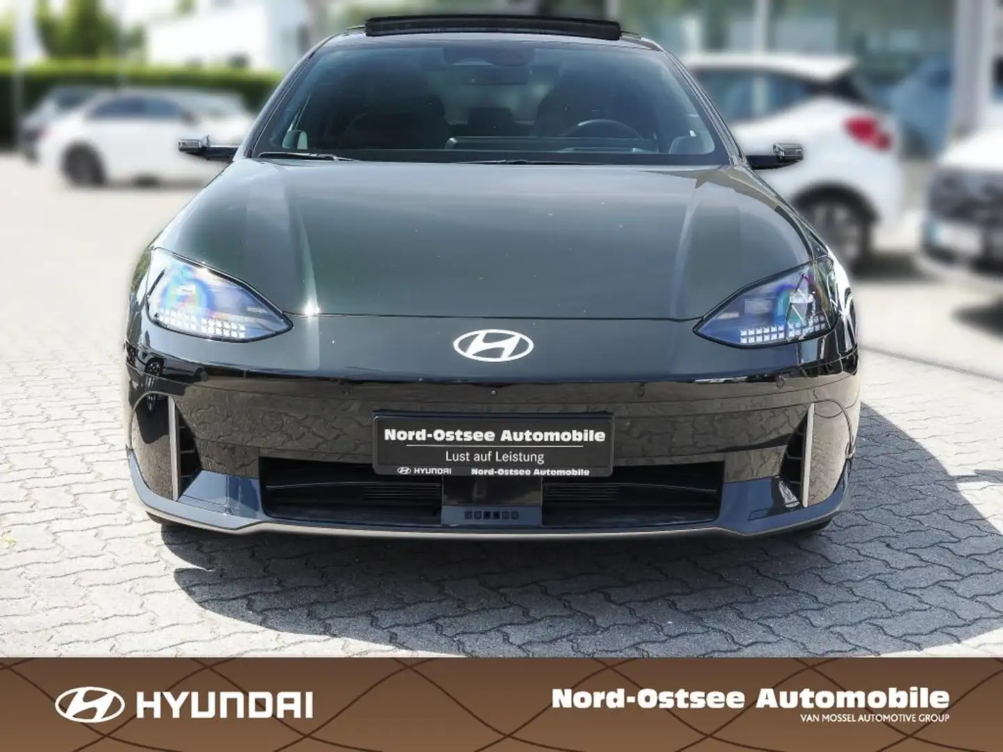 Hyundai IONIQ 6 UNIQ-PAKET ELEKTRO 4WD KAMERA HUD ACC Vert - 2