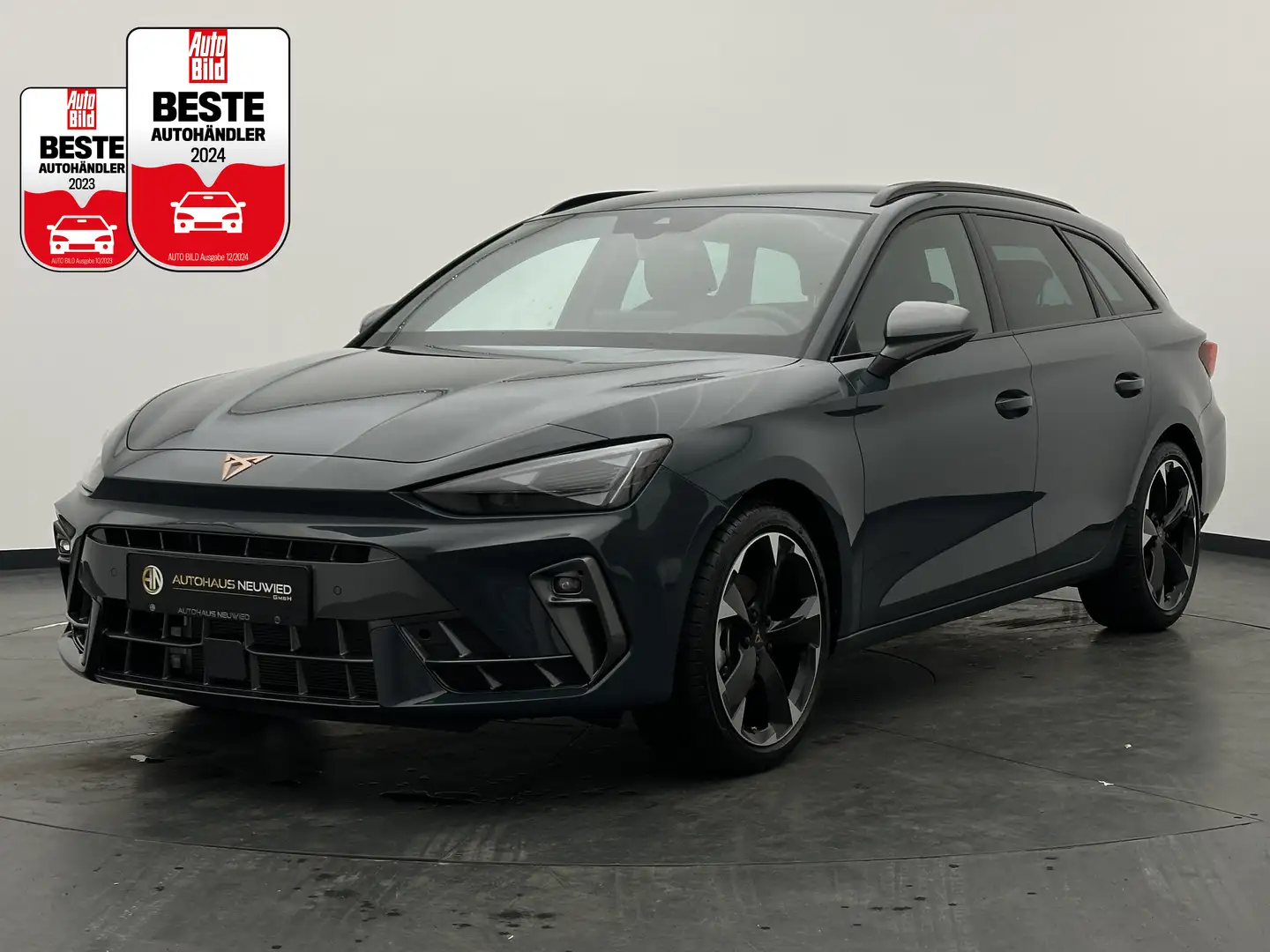 CUPRA Leon Leon Sportstourer 1.5 eTSI DSG+CAM+LED-SW+KESSY+ Blau - 1