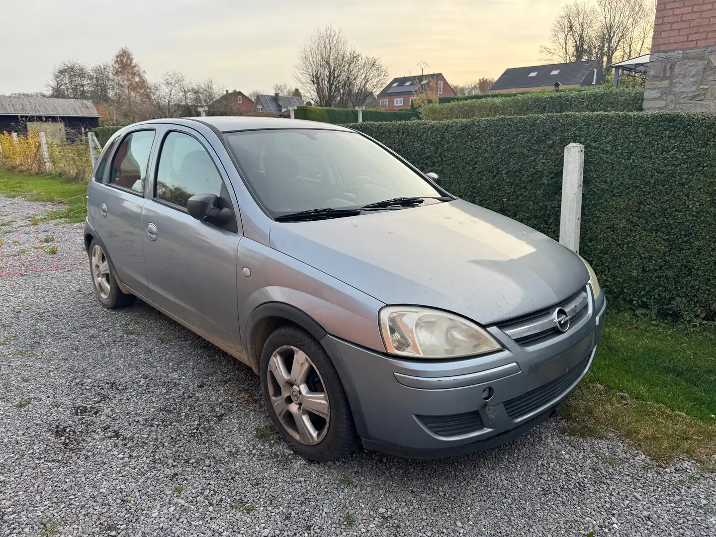 Opel Corsa Corsa 1.3 DT CDTi 16v Enjoy Grijs - 1