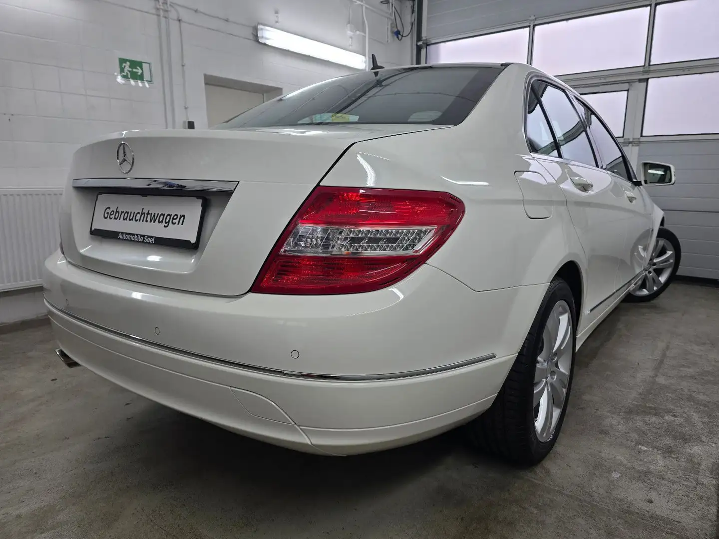 Mercedes-Benz C 200 CGI BlueEfficiency*Navi*Xenon*1. Hand* Weiß - 2