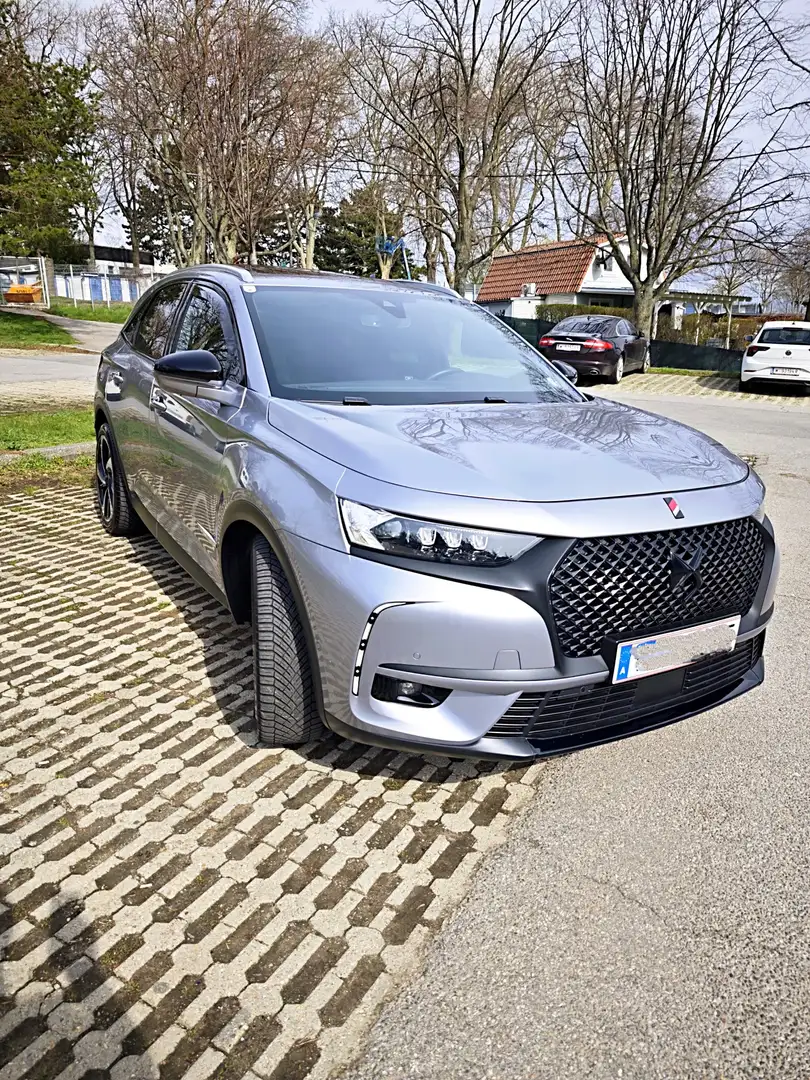 DS Automobiles DS 7 Crossback Performance Line Silber - 2