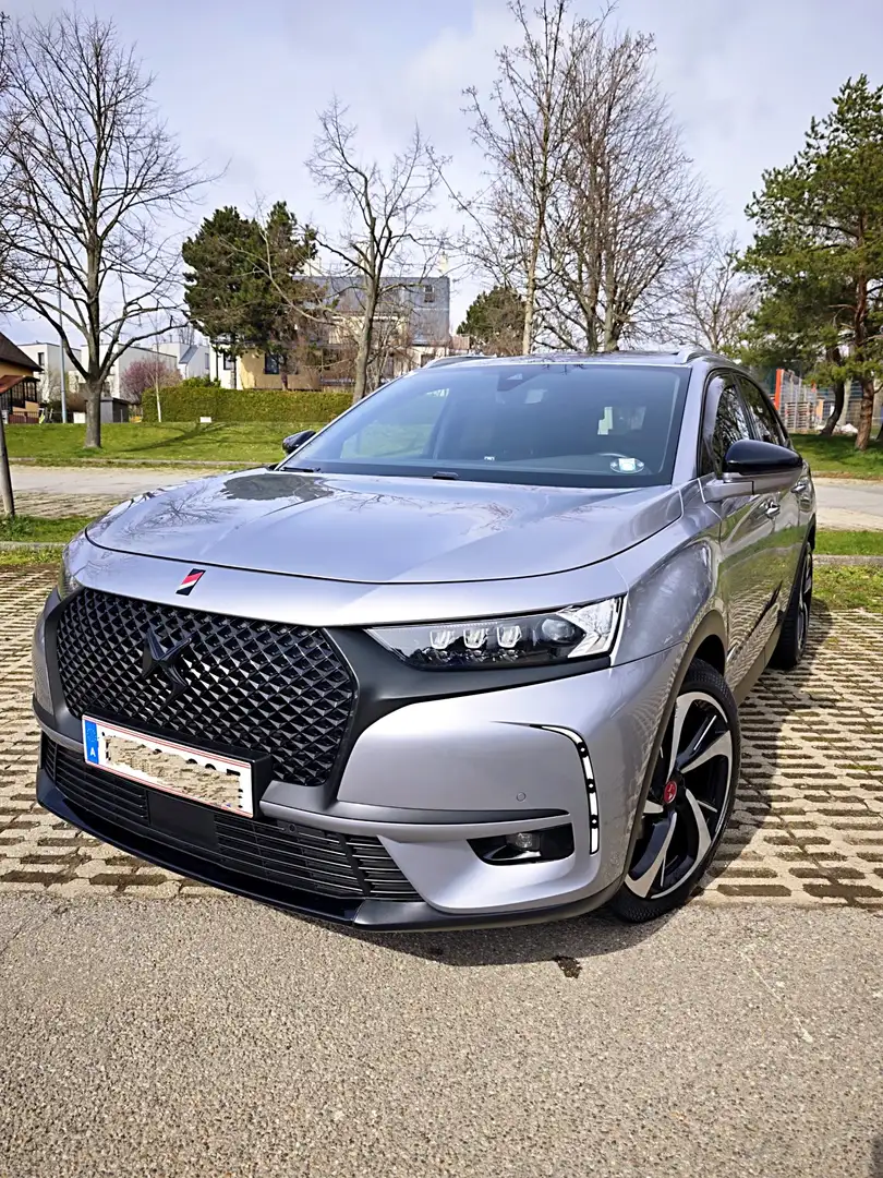 DS Automobiles DS 7 Crossback Performance Line Silber - 1