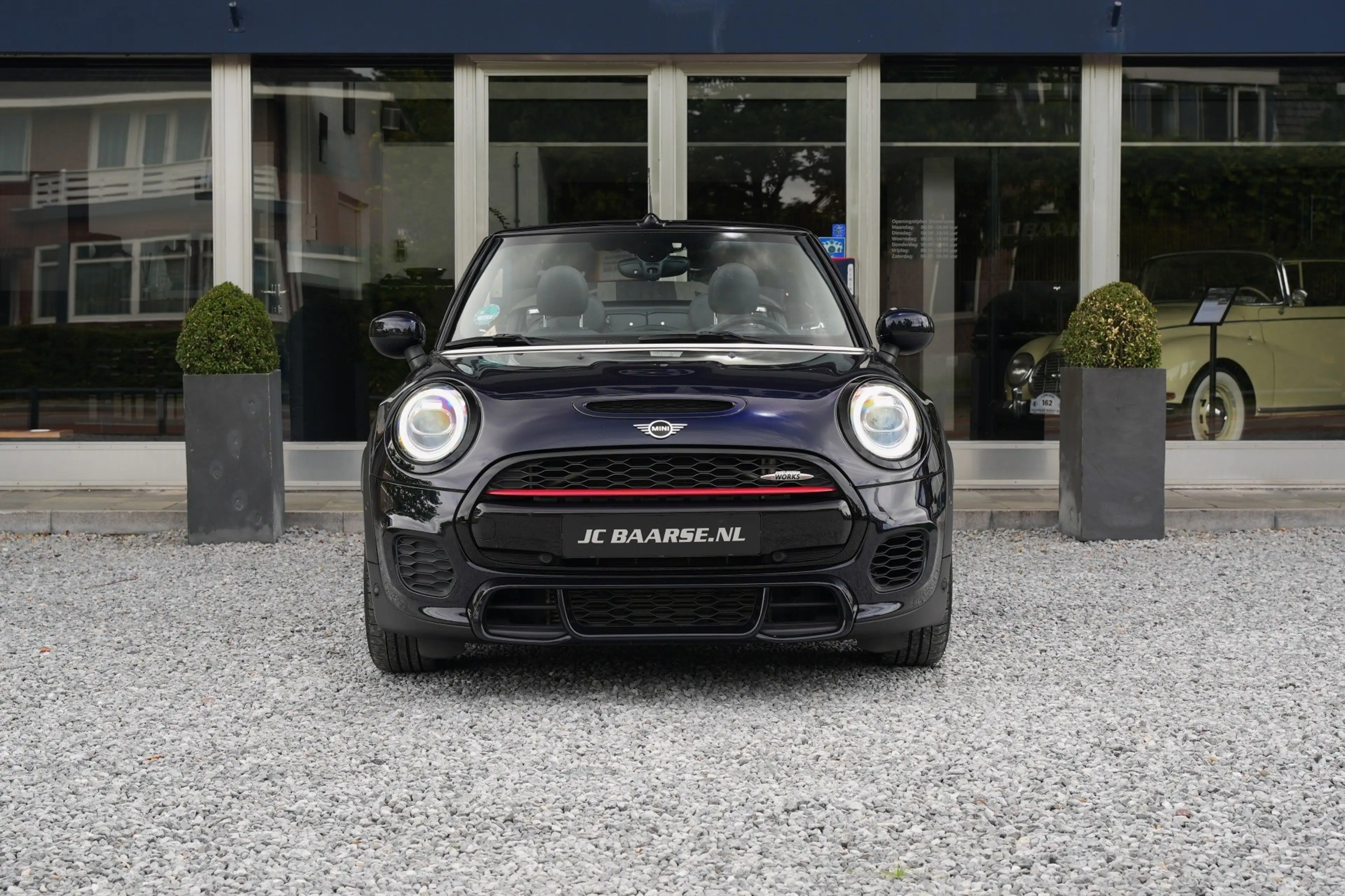 MINI John Cooper Works Cabrio 2.0 JCW CHILI /LED/HAR-KAR/LEDER/PDC/CARPLAY — photo 2