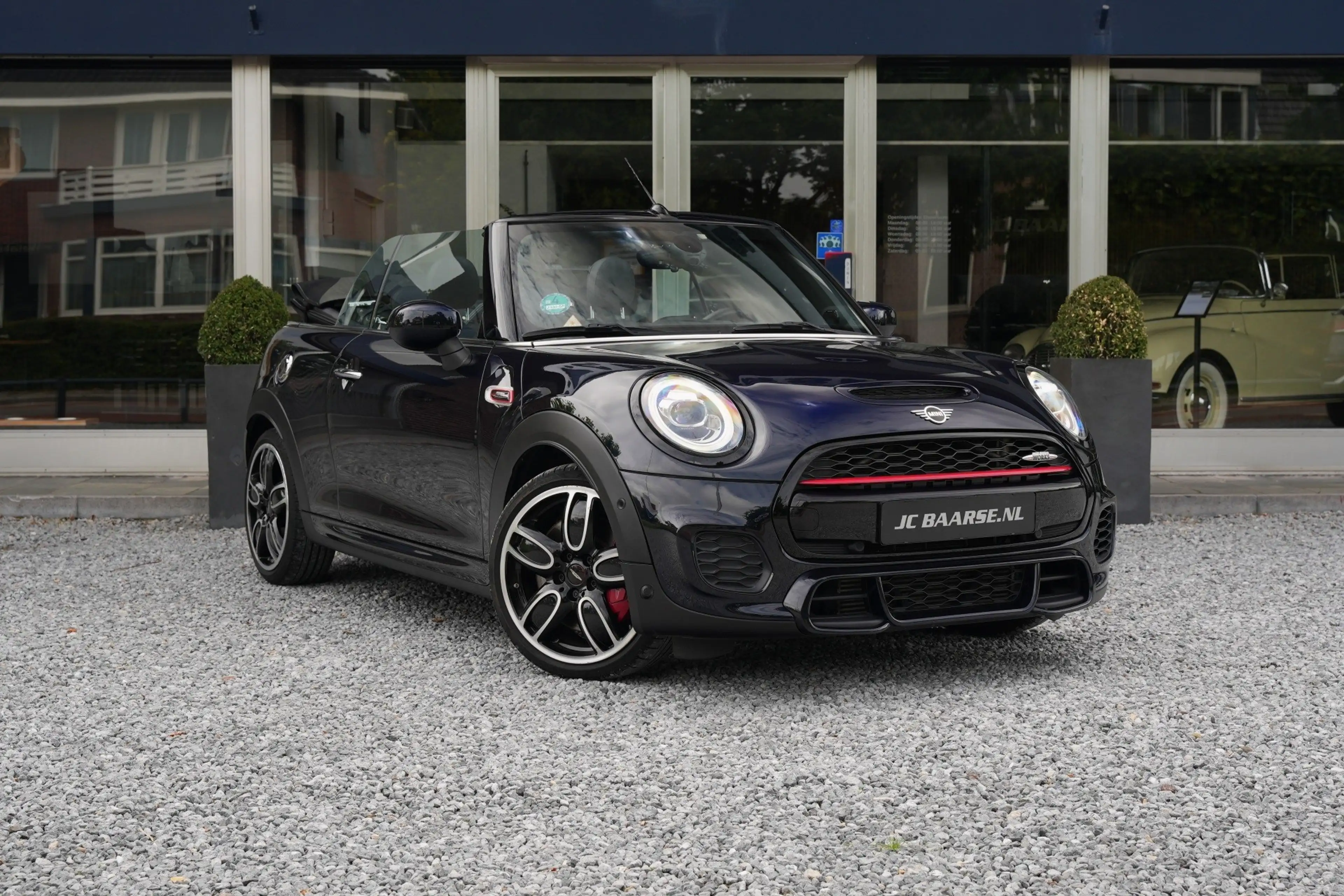 MINI John Cooper Works Cabrio 2.0 JCW CHILI /LED/HAR-KAR/LEDER/PDC/CARPLAY — photo 3