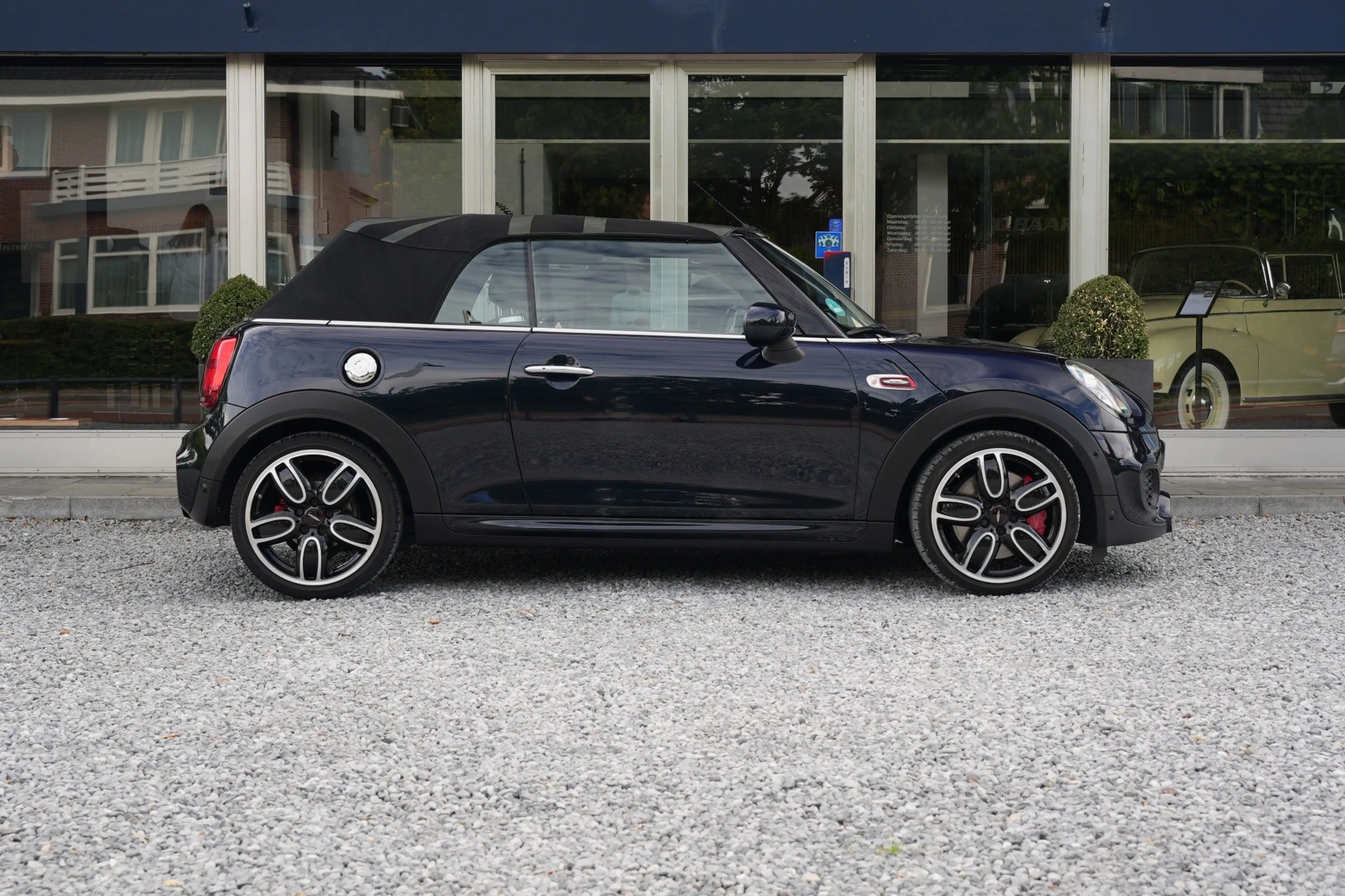 MINI John Cooper Works Cabrio 2.0 JCW CHILI /LED/HAR-KAR/LEDER/PDC/CARPLAY — photo 4