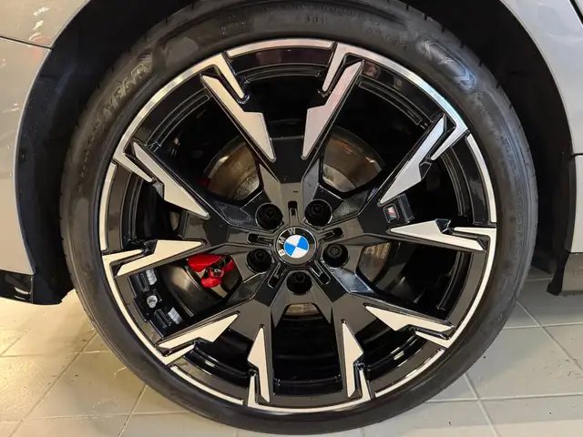 BMW 1 Series view 10