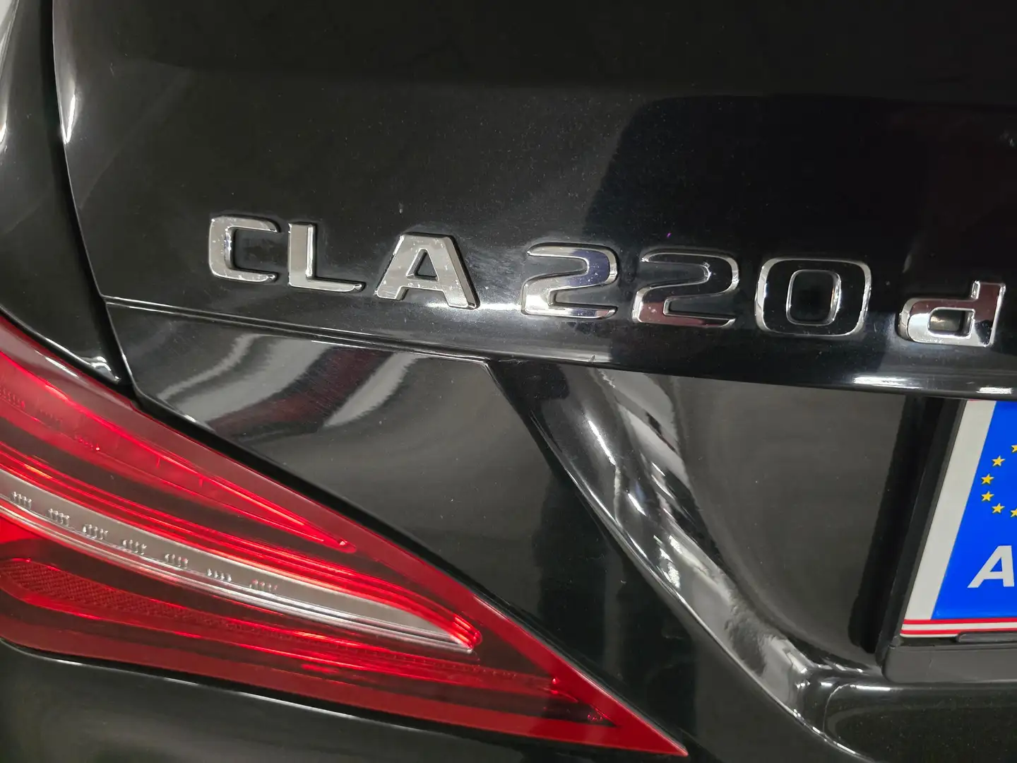 Mercedes-Benz A 220 A 220 d 4MATIC Aut. Schwarz - 1