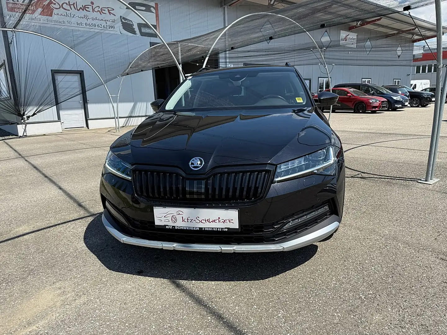 Skoda Superb Kombi 2,0 TDI 4x4 Scout DSG Negro - 2